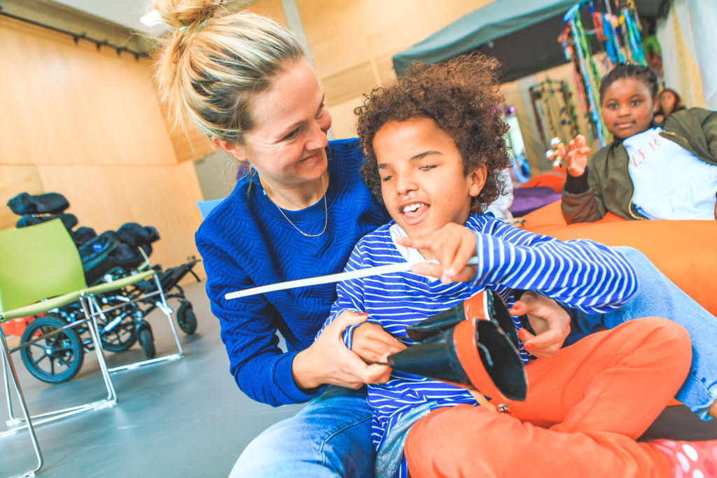 Ourplace_group's tweet photo. There are thousands of ways to communicate and connect – be it through speech, sign language, touch, movement, gesture, sound, pictures, objects or electronic aids.
https://t.co/jq0O1Z666l https://t.co/Yj8Exa3t4r