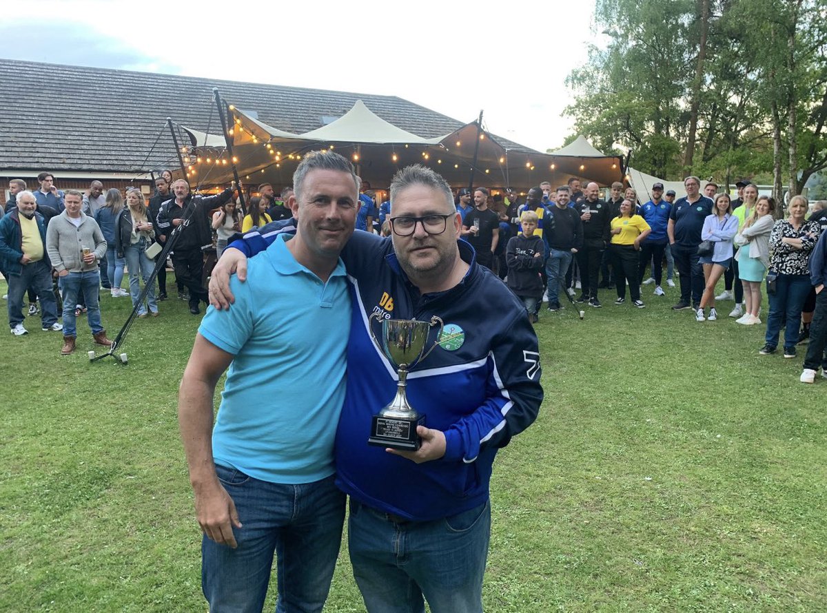 DavidBurton1971's tweet photo. @AscotUnitedFC @DanBirchmore Happy Birthday @DanBirchmore 🍻
Top man and does so much behind the scenes for the Club.
Have a great day Chief 🙌
#MrModest 💙💛 https://t.co/SEWeF6kG2O