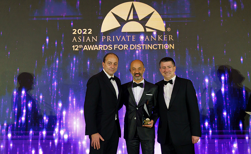 ca_indosuez's tweet photo. 🎉Proud of #Indosuez teams in #Asia for being highly commended in 2 categories at the @asianpvtbanker #Awards. A true testament to their dedication to clients &amp; our commitment to #sustainableinvestment.
🏆#PrivateBank #Singapore
🏆#Sustainable #Investments
https://t.co/rcqebK8KcJ https://t.co/c6YrxFRWGC