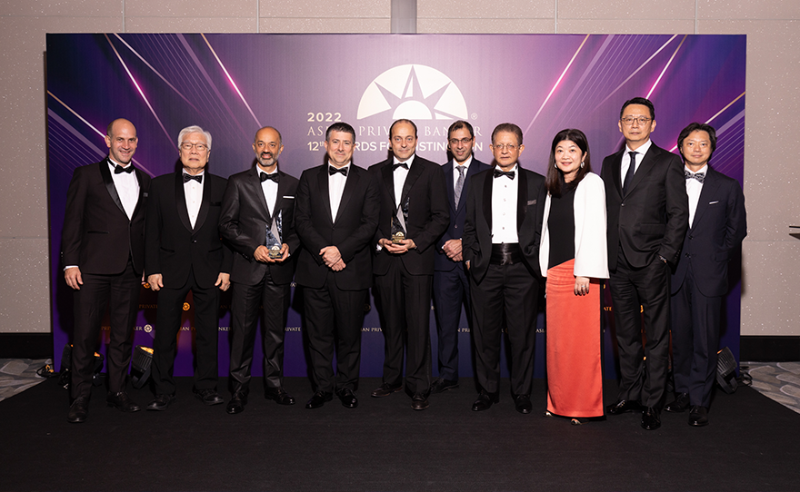 ca_indosuez's tweet photo. 🎉Proud of #Indosuez teams in #Asia for being highly commended in 2 categories at the @asianpvtbanker #Awards. A true testament to their dedication to clients &amp; our commitment to #sustainableinvestment.
🏆#PrivateBank #Singapore
🏆#Sustainable #Investments
https://t.co/rcqebK8KcJ https://t.co/c6YrxFRWGC