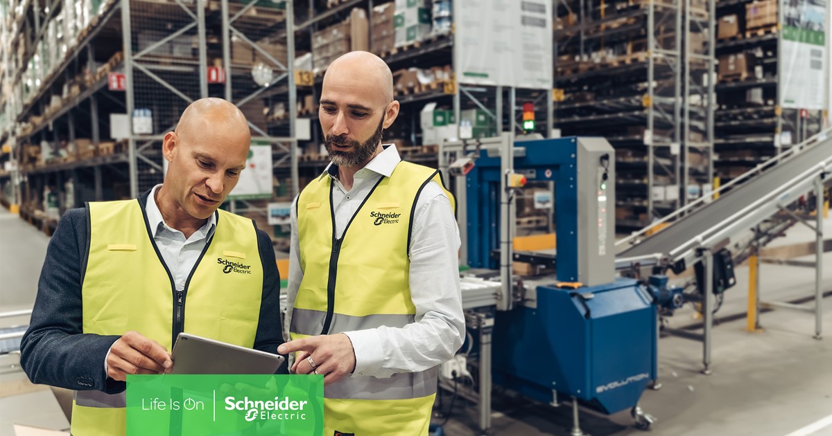 SchneiderElecDK's tweet image. Et nyt samspil mellem hardware og software 🤝🦾

Schneiders lager i Örebro fik nye, øgede krav til kapaciteten, og en løsning skulle findes  

Resultatet var optimering af lagerets sikkerhed og energiforbrug spr.ly/60183sYP2

#EcoStruxtureAutomationExpert #AdaptiveThinking