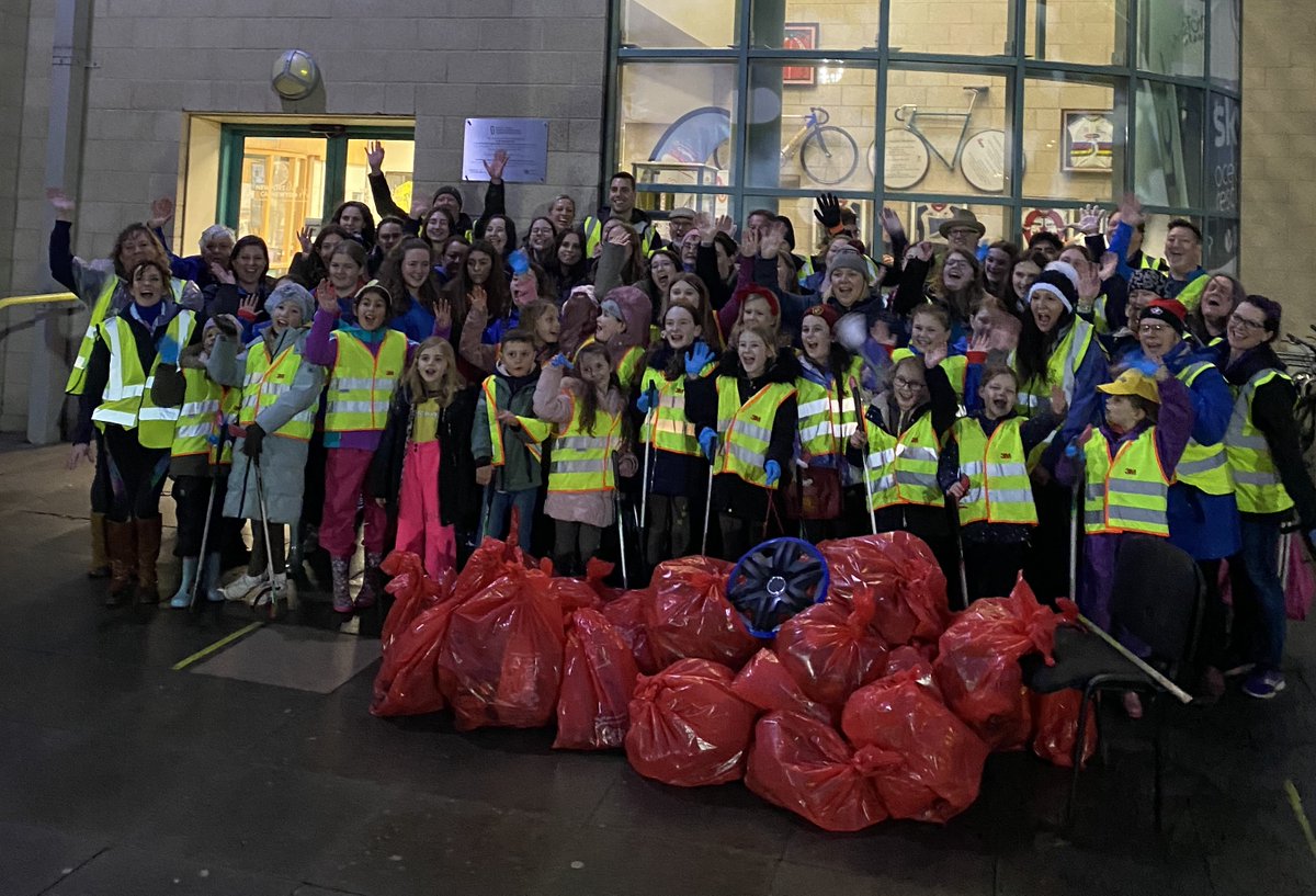 AzureSQL's tweet image. At Microsoft, we don't just share our knowledge at events, we give back to the communities we travel to. At #SQLBits2023, team members & the #datacommunity joined the @Girlguiding Newport Division in their "Big Spring Clean"- bit.ly/3Jmm9V6 #MicrosoftLife #PayitForward