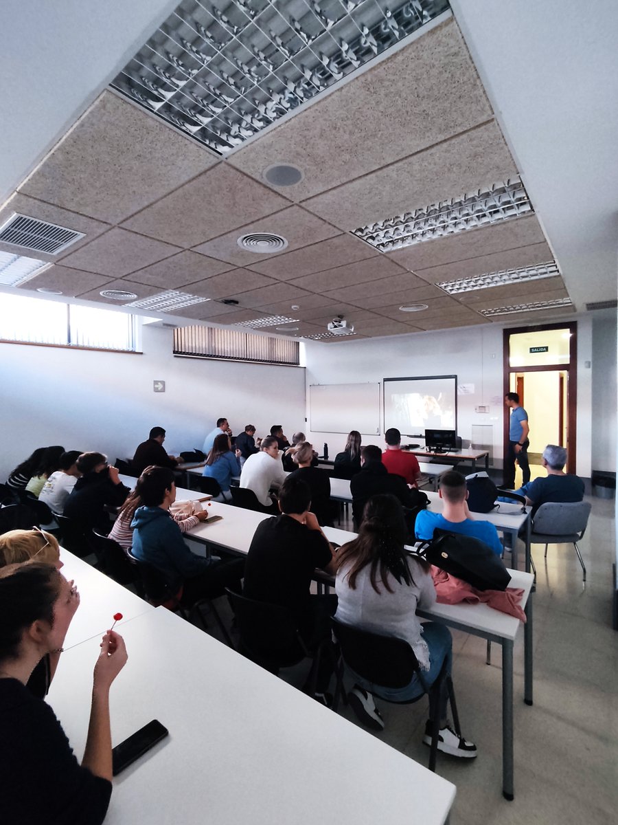 istedu1's tweet photo. Last Tuesday 14th of March AIJU presented our project to students and teachers of the Salesianos school in Alcoy who were visiting their facilities.
#Erasmus#sepie#ErasmusPlus#erasmusplusproject#ISTEDU#ISTEDUproject https://t.co/j0Od2GHY9r