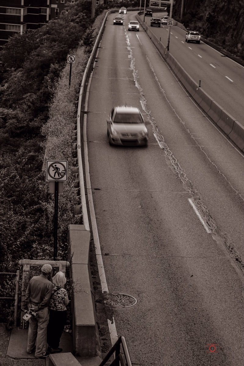 NaiboVisuals's tweet photo. A Short Story…
#Tryptich
#streetphotography
#DuquesneUni Pedestrian Bridge
July 19, 2019 https://t.co/UqKLXHNwhJ