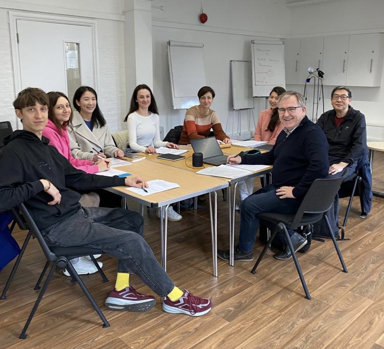 This week, the advanced L1 English class with Teacher, David Wilson at #WimbledonLibrary shared this pic. Good to see them in action.@MertonLibraries