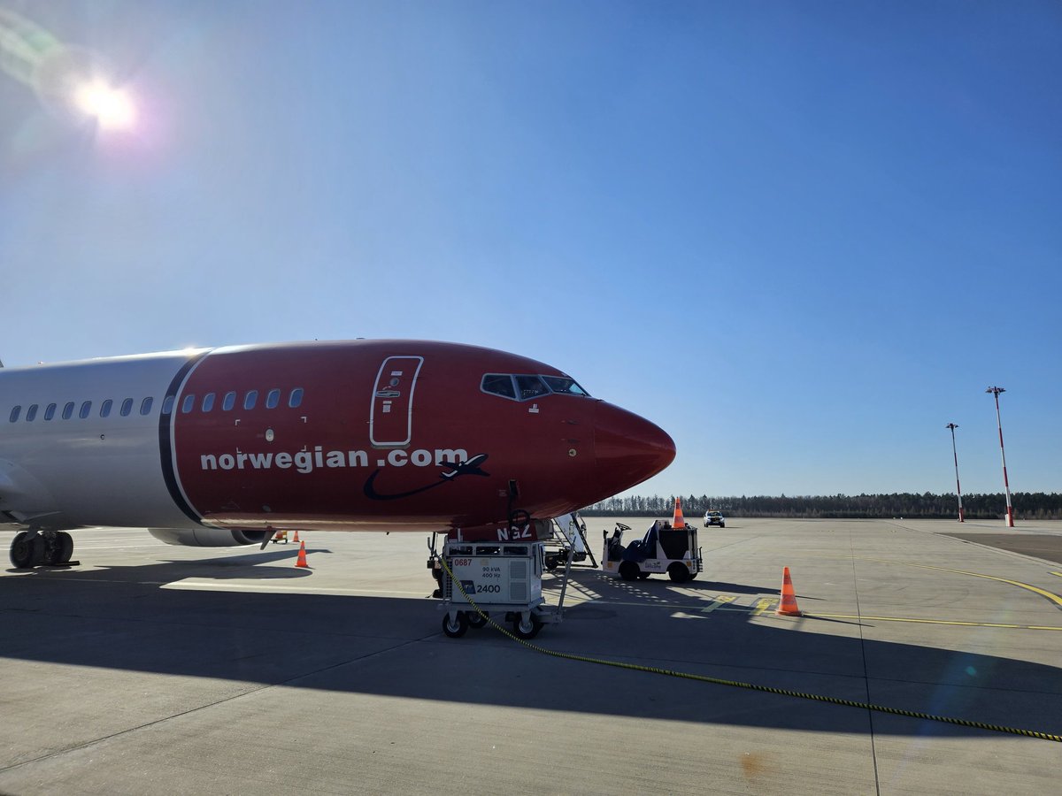 SzczecinAirport's tweet photo. Linia @Fly_Norwegian nie rezygnuje z lotów Szczecin- Oslo Gardermoen! 😊
✈️W sezonie letnim loty na tej trasie realizowane będą od 24.06 do 28.10.2023r.
#LatamzeSzczecina #SZZOSL #flyNorwegian #Norwegian
⬇️ @pasazer @mojanorwegia @welcomeas_
https://t.co/cAp3A0LDiw https://t.co/hOjr0igjHq