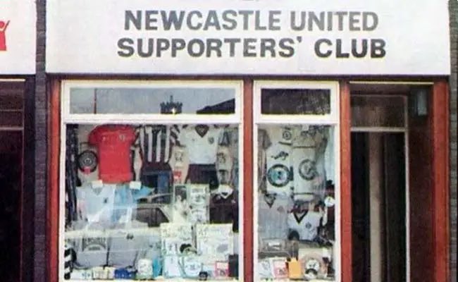 NUFCProgrammes's tweet image. The place where my collection first started when I’d come up for a match or for summer holidays. I’d go home with a few programmes each.