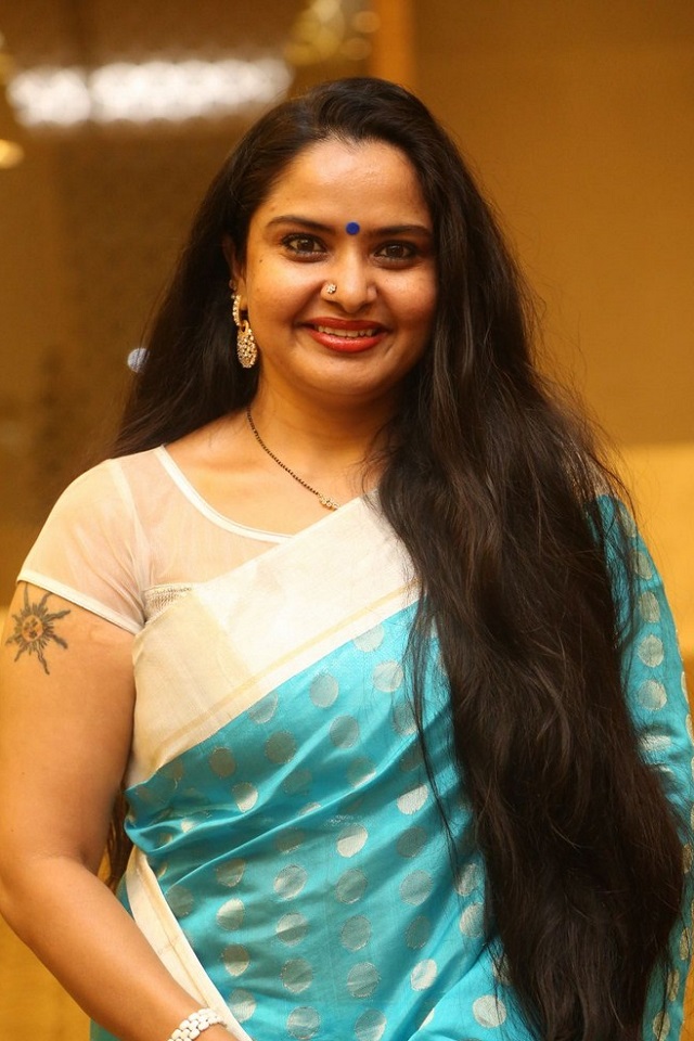 TollywoodWishes's tweet photo. Wishing a very Happy birthday to Pragathi garu!
#HBDPragathi @9by10Official https://t.co/WuzqVM8TSm