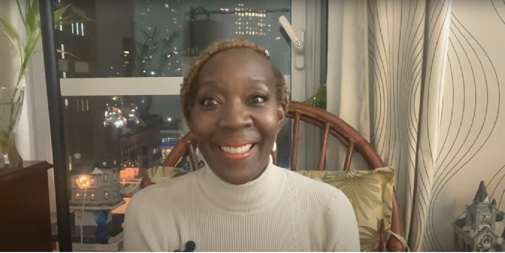 midliferises's tweet photo. Our new video on #HowtoHavePeaceandHappiness in #Midlifefor2023. We cover some basics on the way to stay focused on being balanced for the new year.  https://t.co/j7G5tp9rxY https://t.co/C6W0efkJh0