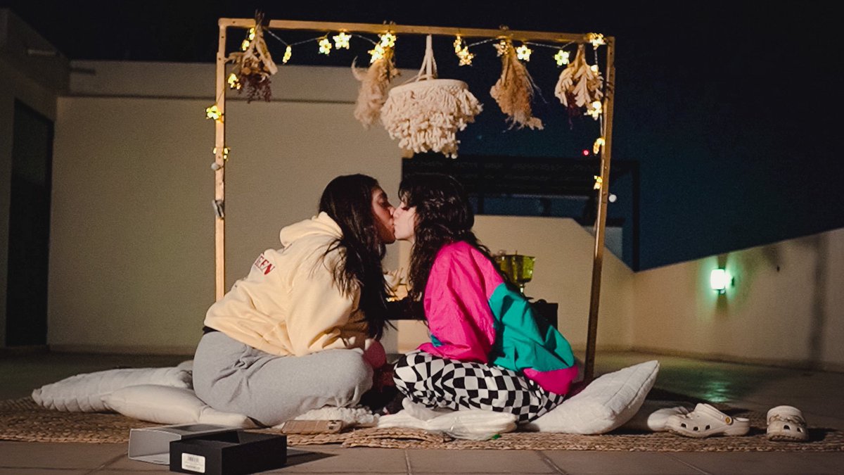 SoyFeerchaa's tweet photo. 🥰  NUEVO VIDEO 🥰

Cumplí mi primer añito con mi novia y le hice una mini sorpresita… el primer año de OPS❤️‍🩹

https://t.co/6m6c99EGP3 https://t.co/gUHoEEPcP1