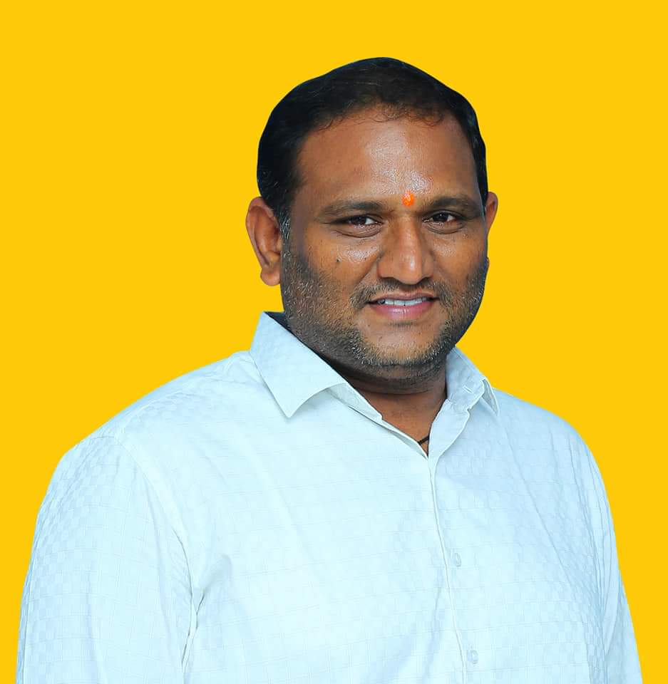 ChinarajappaN's tweet photo. పట్టభద్రుల ఎన్నికల్లో ఘన విజయం దిశగా దూసుకుపోతున్న తెలుగుదేశం పార్టీ!
ఉత్తరాంధ్ర, తూర్పు రాయలసీమలో భారీ ఆధిక్యం. 
పశ్చిమ రాయలసీమలో హోరా-హరీ పోరులో గట్టి పోటీ ఇస్తున్న టిడిపి.
#ByeByeJaganIn2024 
#MoodOfAP https://t.co/DMSJ5PaHtk