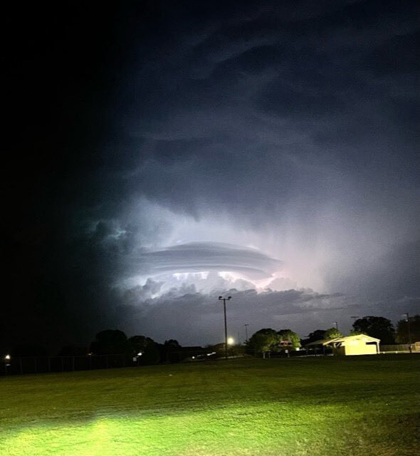 RickyG_TV's tweet image. Incredible viewer photo from Lockhart, Texas. @KXAN_Weather #txwx