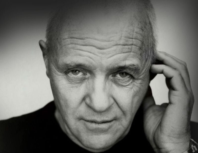 DailyFlickNY's tweet photo. @franksinatra @cheatsheet #DFNYTrivia via #FarOutMagazine:
For 1991 restoration of Stanley Kubrick's 1960 film Spartacus,
Sir Laurence Olivier's widow Joan Plowright said the only actor who could replace her late husband’s voice was Anthony Hopkins.
#Spartacus #TCMParty
https://t.co/AZ6uVnWt1Q https://t.co/JUQ9w3H7QB
