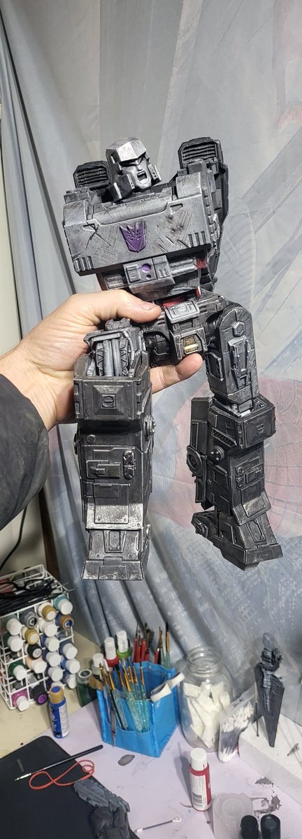 Waiting for base to finish printing before I paint and assemble #megatron #tranformers #armyPainter paints #wicked3d