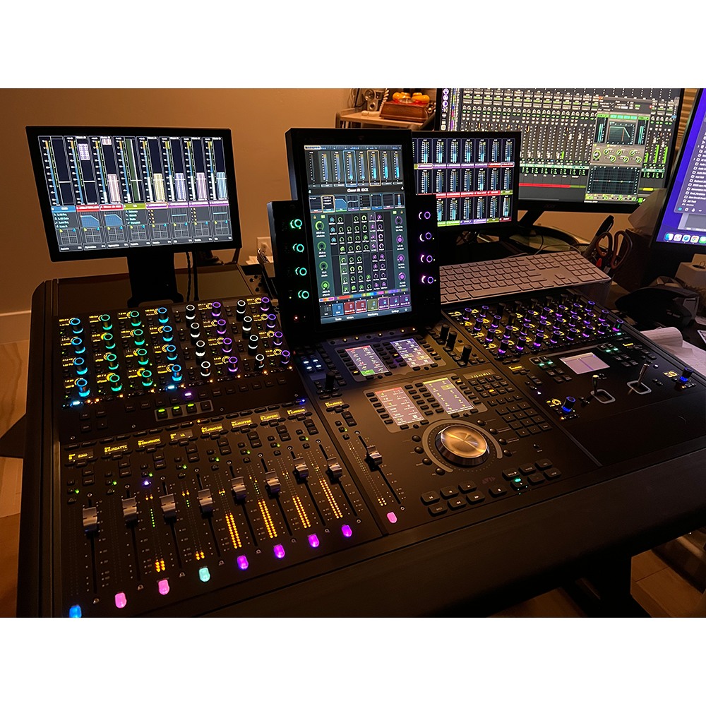 AudioDAWgTX's tweet photo. Big shout out to AVID! I’m spending time learning the S4 Mixing Console for music and audio post and I’m loving it. This elegant studio tool is deep... yet extremely flexible. Lots of surprises (the good kind), as I’m digging in. https://t.co/7DtTeH7aOx https://t.co/gt7czITdIH