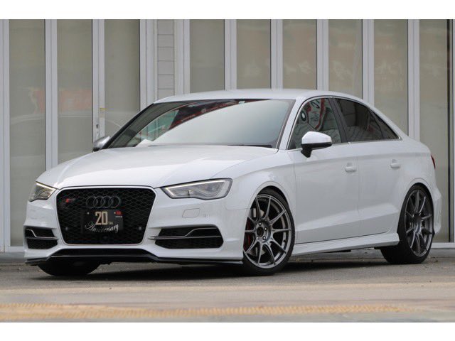 Newing_inc's tweet photo. ✨新着情報✨
程度抜群のAudi S3セダンが
入庫

APRステージ1
社外ターボマフラーディレート
EVENTURIカーボンインテーク
FAREAST front splitter 
ビルシュタイン車高調
SSR 19インチアルミ
社外グリル

カーセンサー在庫一覧
 https://t.co/Ih4Nq3071G

Goo-net在庫一覧
https://t.co/P4EdyN4TrW https://t.co/O89wvL2M2k