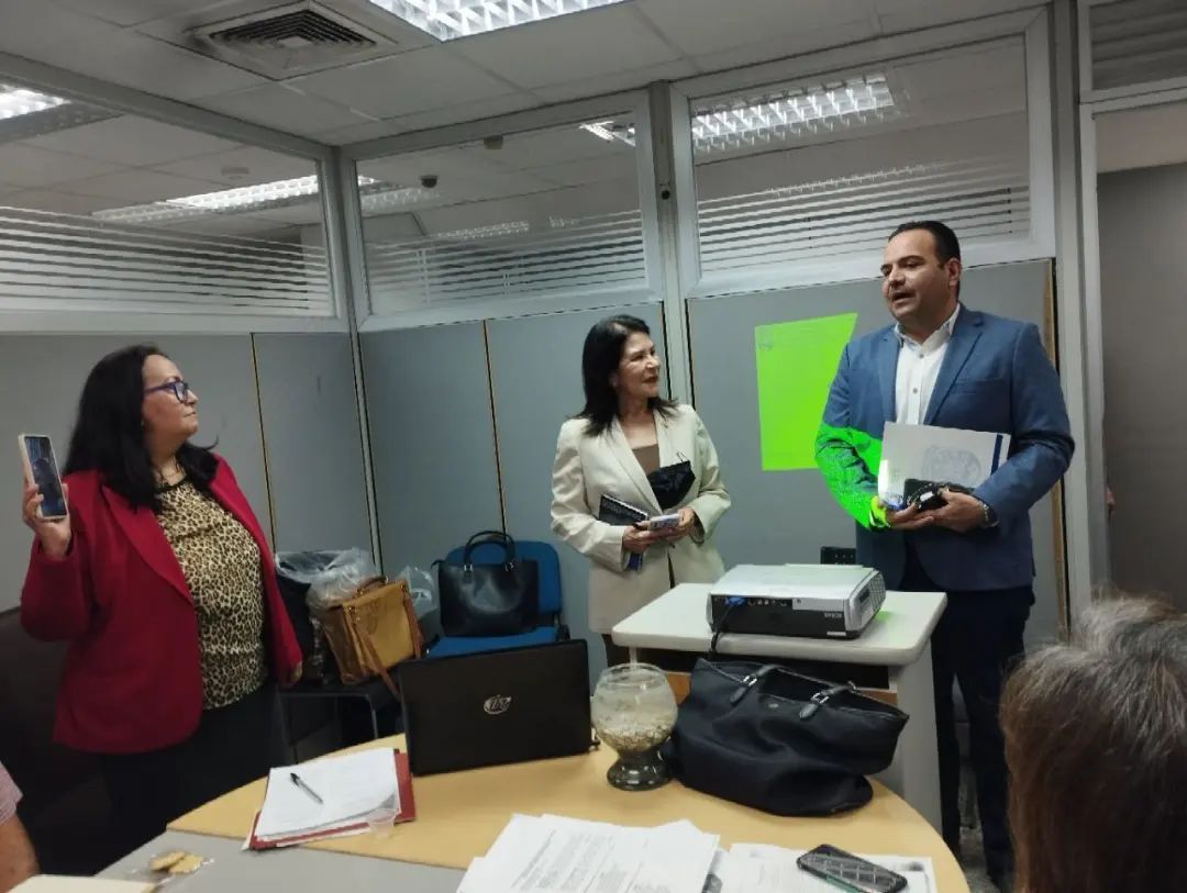 CCE LUZ tweet media