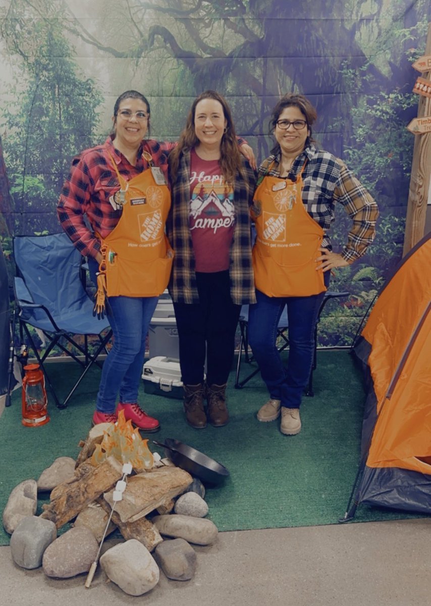Brandi6371's tweet image. Day 2 of Success Sharing at #485! Hamburgers and Hotdogs and a special baby bear guest 🐻

#SuccessSharing 
#SpringSpiritWeek
 
 @Edmond0485 @NagyAndrew @ShawnMinkner @SandraD2429 @DepotRob @aboutthepigskin 

#PMDPeopleFirst 
#D287WeAreTheBar #D287StrongerTogether
#FearUs485