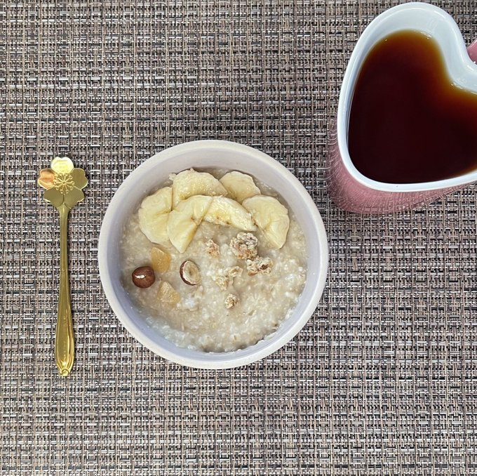 oatmeal and tea in my heart shaped mug is my ultimate fav combo