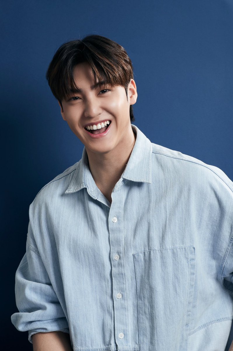 사탕보다 상큼한 송유빈의 선물은 끝이 없네
오늘도 송유빈과 함께 달달한 하루 보내세요🤞🏻

-
#송유빈 #SONGYUVIN
#사탕보다_송유빈
#생각이_많을땐_유빈사탕이지