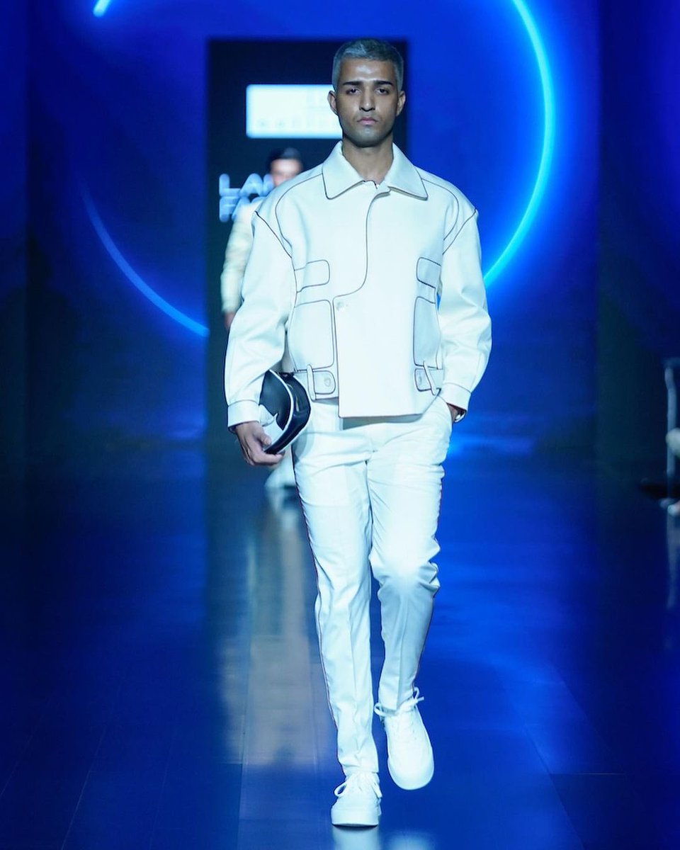 fdciofficial's tweet photo. Presenting Line Outline by Deepit Chugh, Sameer Madan, Tisa Studio at Lakmé Fashion Week in partnership with FDCI.
#LineOutline #SameerMadan #TisaStudio
@LakmeFashionWk @ILoveLakme @R1SEWorldwide
#FDCI #UnapologeticallyME #LFWxFDCI https://t.co/z4i6kAG2aX