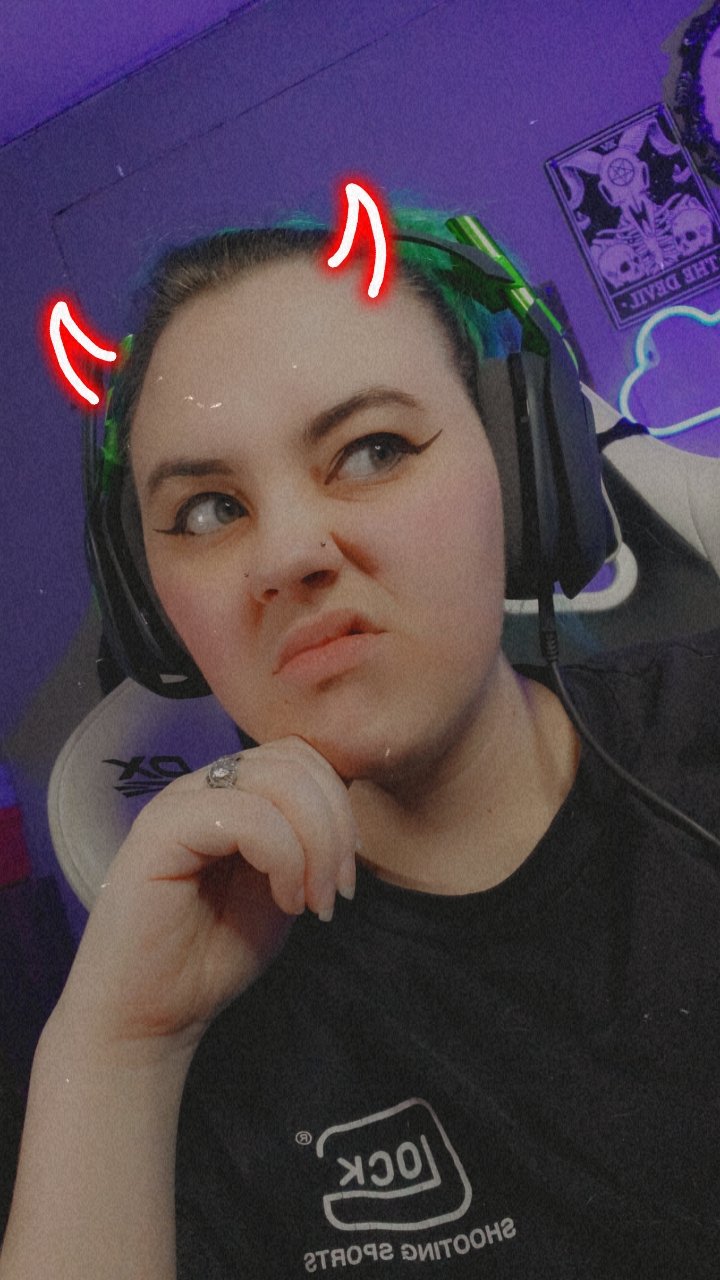 Drag Up Tank (DragUpTank) / Twitter