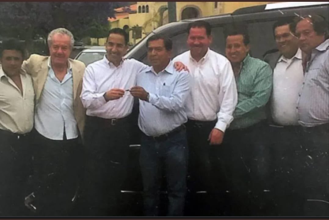 PedroIxcoatl's tweet photo. @JLozanoA Eres tan tranza.
#Berraco https://t.co/9AYDltl7iP
