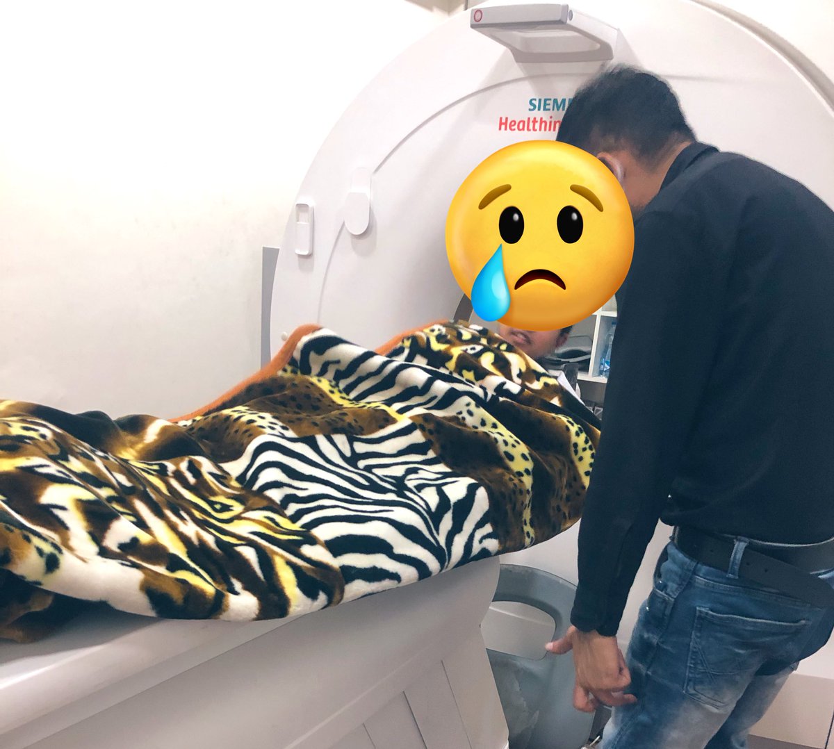 #SOS
#Share
Iqra Jan D/o Gh Mohiuddin from Qazabad Kashmir is suffering from renal failure and Hyperintense Marrow Edema, is on dialysis for last several months and doctors have suggested kidney transplant which costs around eight lakh rupees.