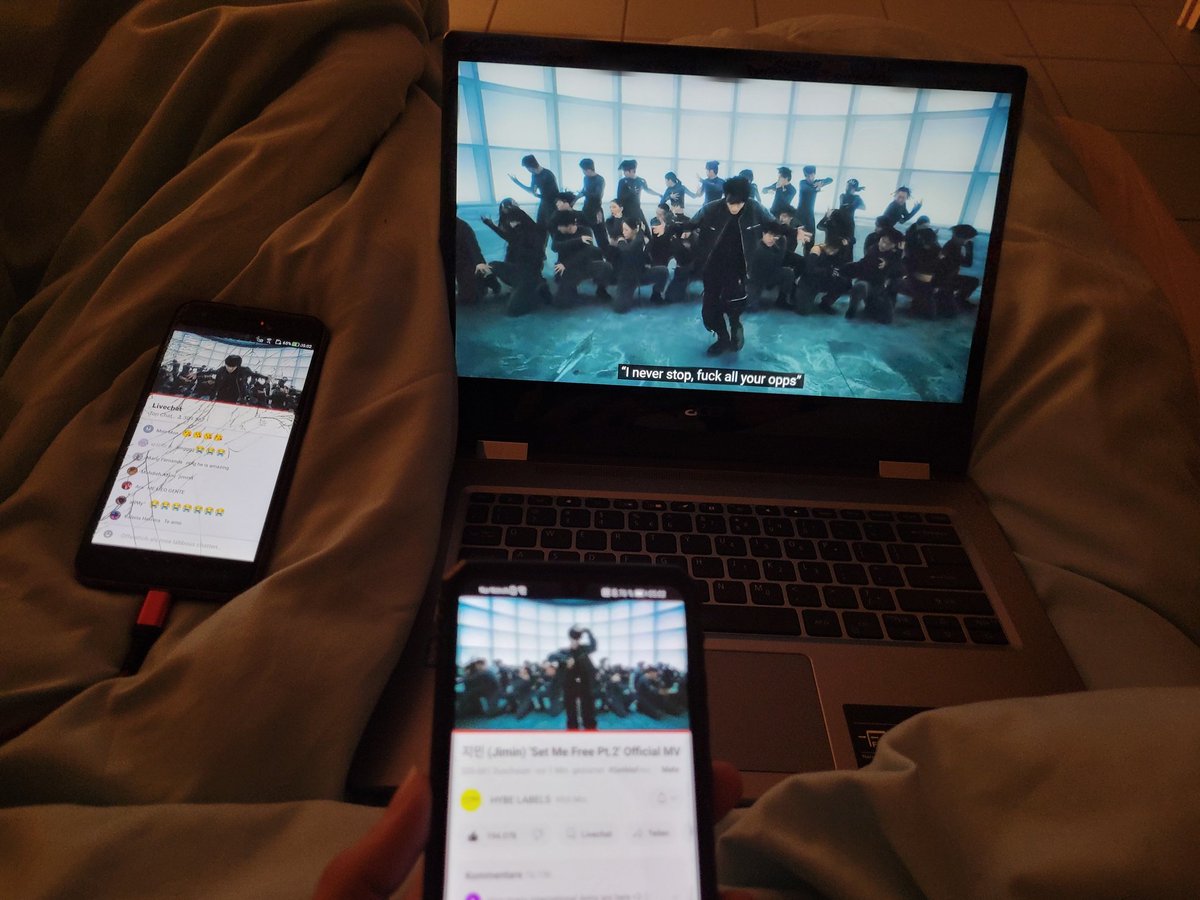 Rbts7forever's tweet photo. مافي ولا اي كلمة توصف يلي شفتو يمااااااااااااااااااا قلبي مو بخير بارك جيمين ملك المنفردين رجع باغنية السنة والسنين كلهااااااا من لحن لكلمات لرقص لامفي 😭😭😭😭😭😭😭😭😭😭
#SetMeFreePt2IsOut
#SetMeFree_Pt2
#ParkJimin #JIMIN https://t.co/gcGBhaGEOB