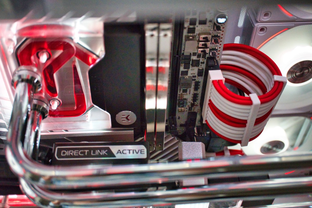 death_1125's tweet image. #CableMod 12VHPWR 180 Degree Angled Adapter – Variant A