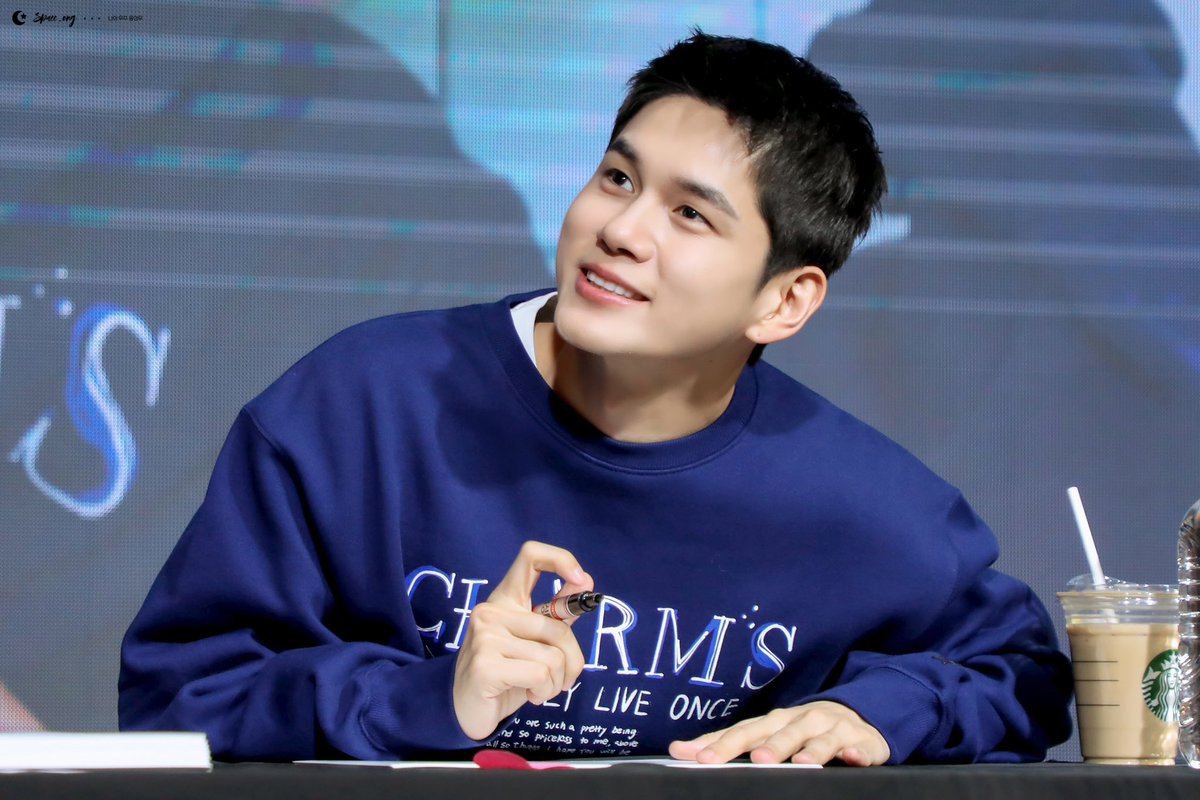 space_ong's tweet photo. 20230306 참스 팬싸

#옹성우 #ONGSEONGWU #옹널평사
#CHARMS https://t.co/apRWSjshOb