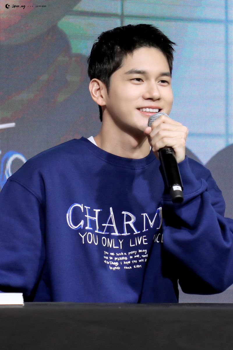 space_ong's tweet photo. 20230306 참스 팬싸

#옹성우 #ONGSEONGWU #옹널평사
#CHARMS https://t.co/k1Iqdsw6HQ