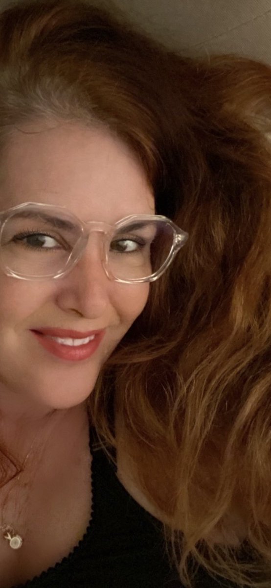 TruthDefinesMe's tweet photo. #GreyHair
#SilverStrands
This grey journey. I guess I will lose some friends along the way but will make others. Not everyone lives to see grey hair. Wisdom in the forest that connects houses, cities, prosperities and successes. https://t.co/kBhIrdhN81