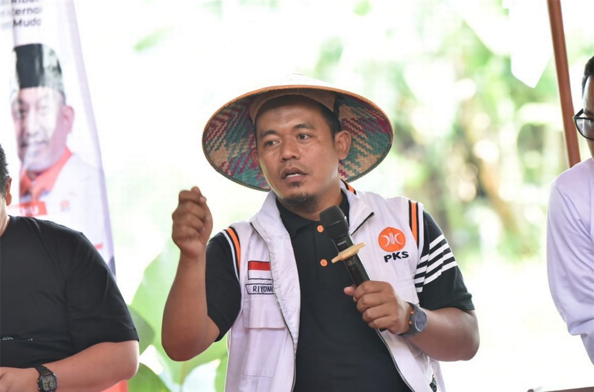 PKS: HPP Gabah Rp5.000 Petani Masih Rugi, Minimal Rp5.677

"Permendag 24/2020 masih di pakai untuk 2023. Apa adil ini? Apa berpihak kepada petani? Jelas-jelas tidak berpihak kepada petani," ~<a href="/Riyono_Nelayan/">Riyono</a> 

pks.id/content/pks-hp…