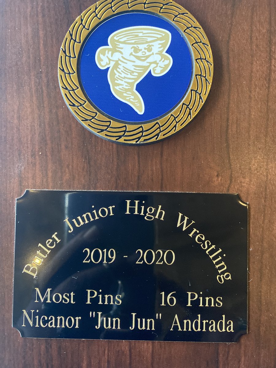 AndradaJunjun's tweet photo. 🤼‍♂️ 🥇
 Reminder that I was "That Guy" in wrestling 💪😎

#junjunA #diamondinthemaking #athlete #wrestling #awards https://t.co/Vf1dgFYWFq