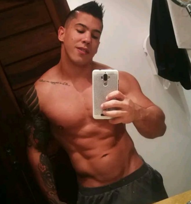 jhonata02478186's tweet photo. Chimba 🥵🥵 https://t.co/bNdOpDi3AH