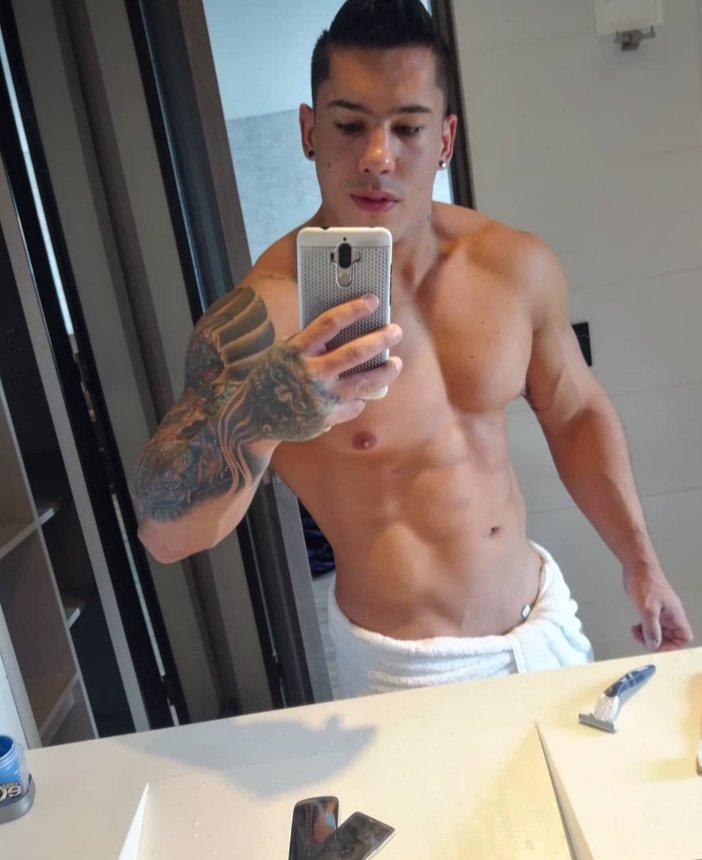 jhonata02478186's tweet photo. Chimba 🥵🥵 https://t.co/bNdOpDi3AH