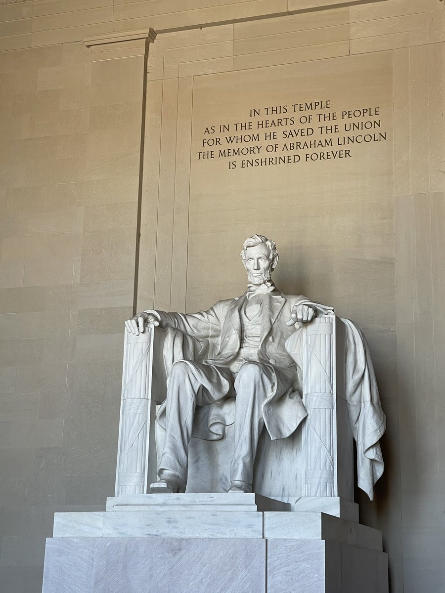 Visiting the many monuments in DC has been fun for everyone! #NBinDC <a href="/NBMIDDLE/">NBPS MIDDLE SCHOOL</a>