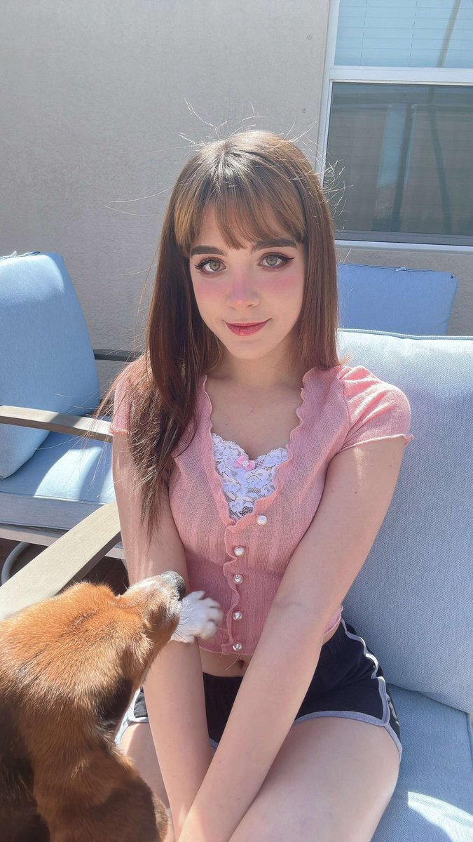 staryuukiii's tweet photo. Cual prefieren?

Like ❤️ con flequillo 
RT 🔁 sin flequillo https://t.co/zd6mWWDimb