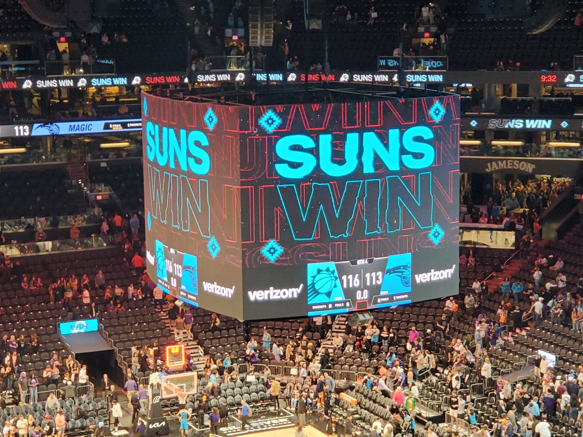CactusOnIce's tweet photo. #PHNXTakeover ends in a SUNS WIN! @PHNX_Sports @PHNX_Suns https://t.co/babE2sMKqP