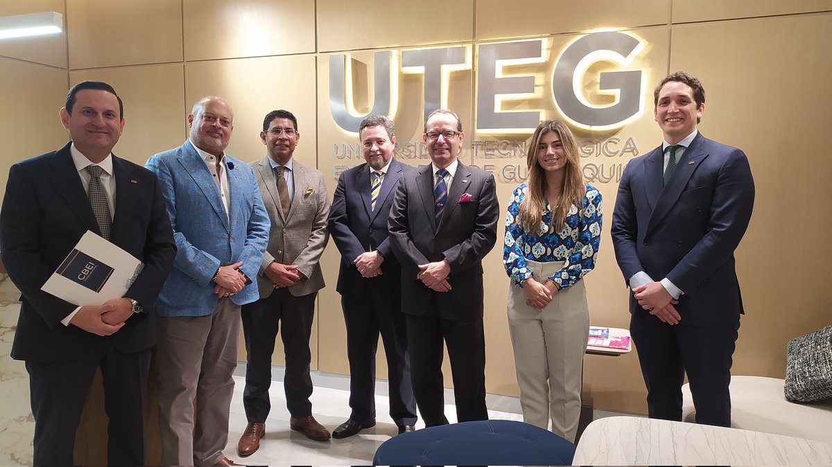 ecuaitalia's tweet photo. En sesión en la @UTEG_ec se llevó a cabo la firma del convenio interinstitucional con #CBEI🇮🇹
Asociados y cuerpo docente acudieron como testigos de honor.
@ItalyinEcuador @guidoflavio @jliturralde2 @NinoCassanello @GSolorz @JCCassinelli @brunoleonep @MauroToscanini https://t.co/22Iu6kYe7v