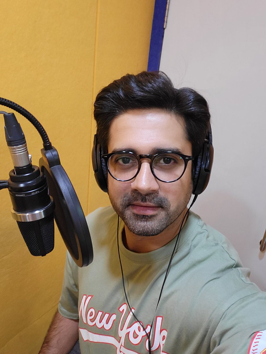 avinashsachdev4's tweet image. I feel privileged for giving my voice in hindi to Dhanush Sir @dhanushkraja for the film #vaathi on @NetflixIndia #VenkyAtluri @iamsamyuktha_
Thank you @GTelefilms for this wonderful opportunity. 
😊🙏❤️