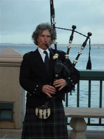 brickmanblog's tweet photo. Bagpipes and Whales - what a wonderful weekend ahead with St. Patrick's Day on the Wharf and Whalefest Monterey. Always a treat to hear Pipe Major Michel D'Avenas. And no rain or very little if any! Details at https://t.co/qS2xQfmvmG https://t.co/xQiZ0LCmb2