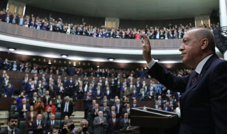 Laiklik karşıtı yapılar Cumhur İttifakı'nda birleşiyor: Gerici tehlike büyüyor
cumhuriyet.com.tr/siyaset/laikli…