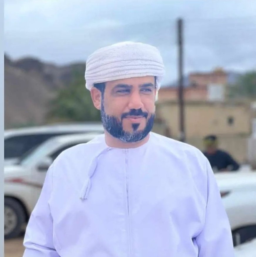 NASERALJSSASI's tweet photo. أتقدم بخالص العزاء والمواساة إلى الأخ العزيز/عمر بن راشد الهنائي وعائلته وجميع أهالي بلدة الركزة في وفاة/عبدالله بن راشد الهنائي وابنته يوم أمس في حادث سير أليم.
أسأل الله أن يتغمد المرحوم/عبدالله وابنته بواسع رحمته ومغفرته وأن يسكنهم فسيح جناته "إنا لله وإنا إليه راجعون" https://t.co/MypPawXxPx