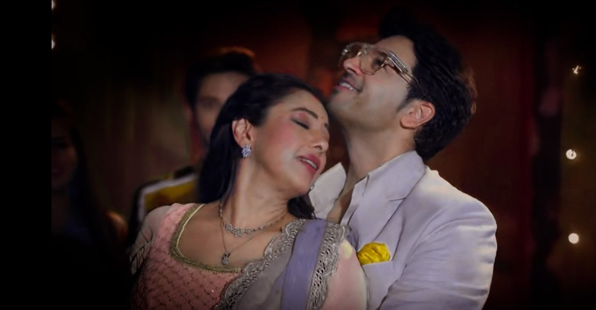 ParchedSelene's tweet photo. ....ke phir,ye hasin raat ho na ho....💔

The love story i loved the most...no more to me..🤧
#Anupamaa #MaAn https://t.co/agJQhvurol