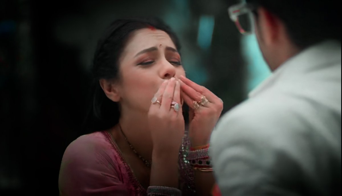 ParchedSelene's tweet photo. ....ke phir,ye hasin raat ho na ho....💔

The love story i loved the most...no more to me..🤧
#Anupamaa #MaAn https://t.co/agJQhvurol