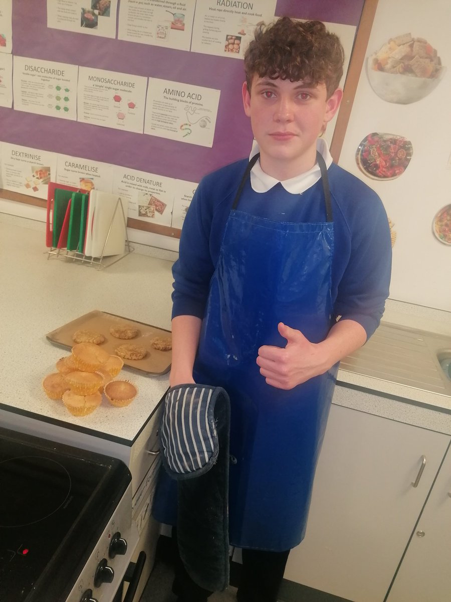 CHCSFood's tweet photo. Thank you year 10 Foodies for helping make produce to sell at the Red Nose Day Bake Sale today in the foyer. Dont forget to bring some change and enjoy all the cakes that have been kindly donated 🧁🍪🍰 https://t.co/IDHrdM2B07