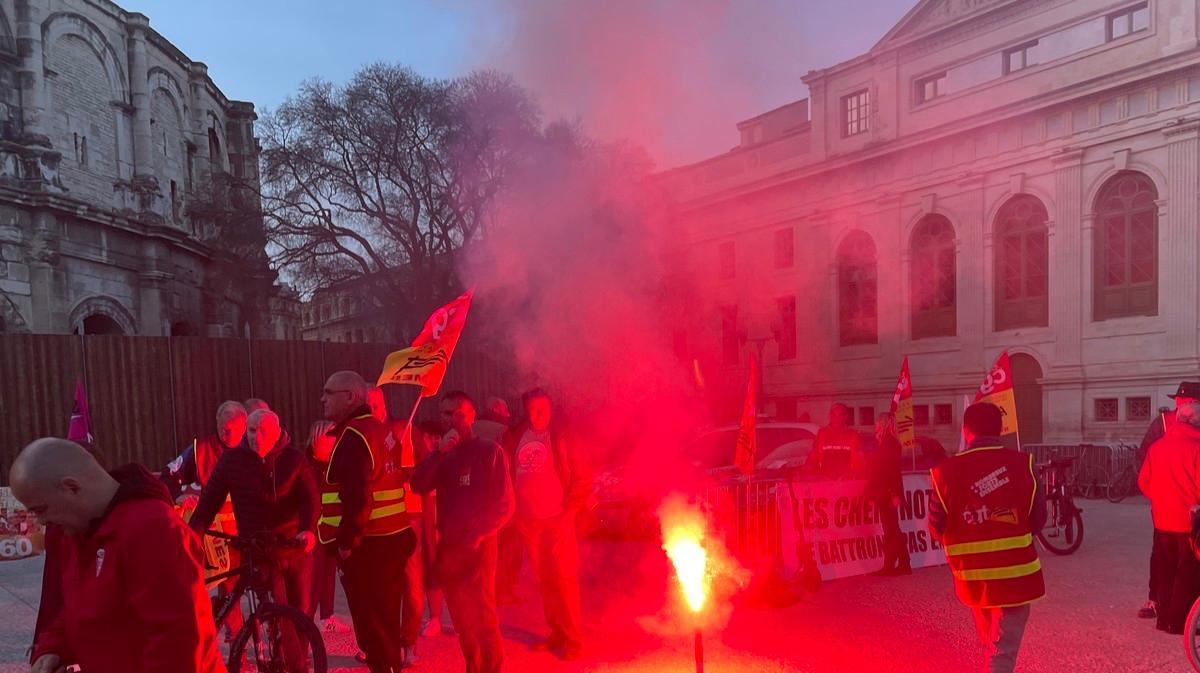 objectifgard's tweet photo. ÉDITORIAL 49.3 : indignez-vous ! https://t.co/RoG5AHL7au https://t.co/ZHDSM9Ya7x