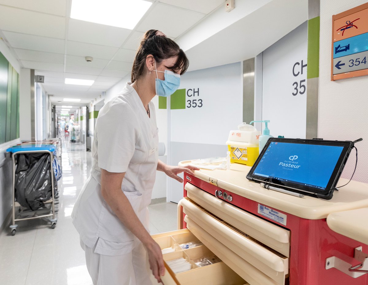 La @cliniquepasteur organise des soirées de recrutement innovantes pour recruter une quarantaine de personnes. #Toulouse #Sante #infirmiere (📸Guillaume Oliver) Les détails ▶️ entreprises-occitanie.com/actualites/tou…